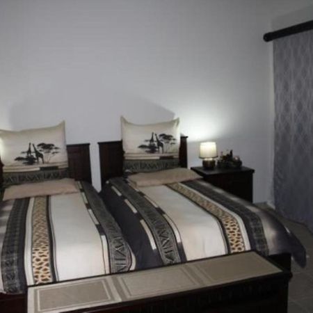 Haus Mopanie Apartamento Tsumeb Exterior foto